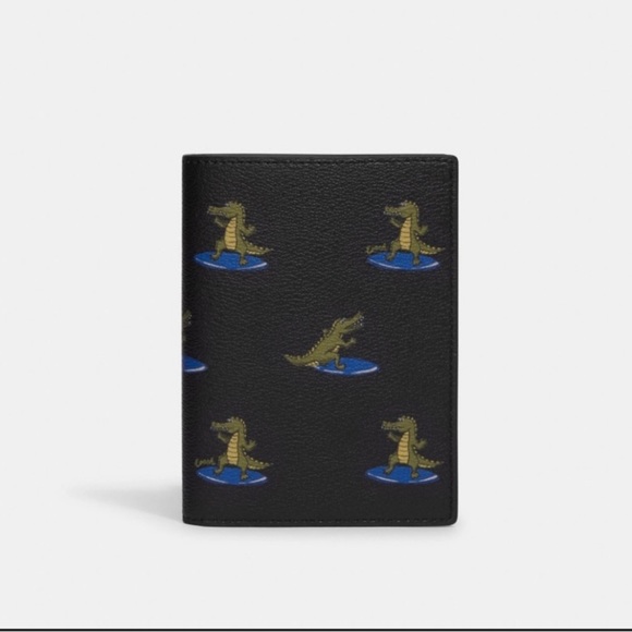 ❤️❤️❤️NEW coach passport bag/passport case holder with surfing crocodile… - Picture 9 of 13